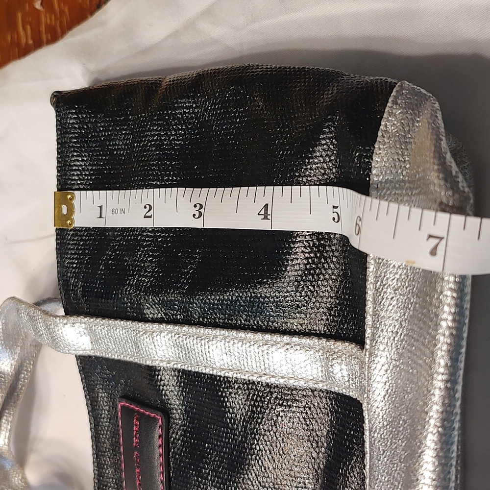 ❤️Victoria Secret Mini Tote Purse Bag Crossbody Silver Black Zippered NWT - Picture 10 of 12